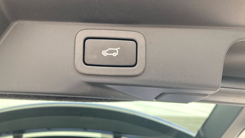 Land Rover Range Rover Sport 3.0 D300 HSE 5dr Auto Diesel Estate